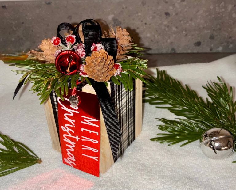 Wooden Christmas Present Decor