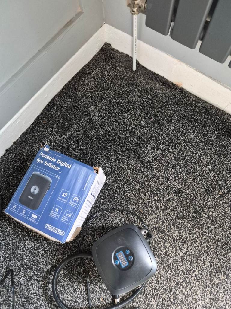 Digital tyre inflator