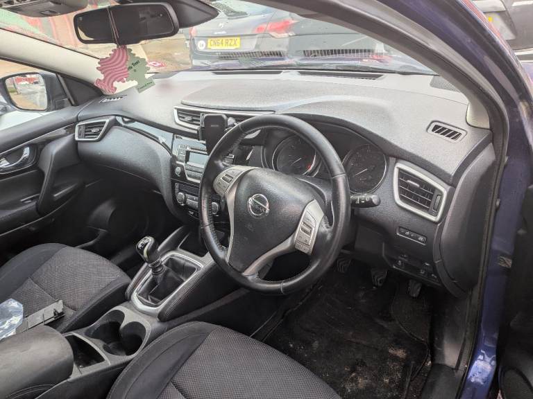 Nissan, QASHQAI, Hatchback, 2015, Manual, 1197 (cc), 5 doors
