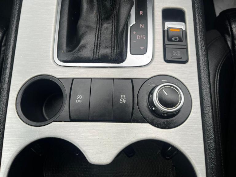 2014 Volkswagen Touareg 3.0 TDI V6 BlueMotion Tech R-Line Tiptronic 4WD Euro 5 (s/s) 5dr ESTATE D...