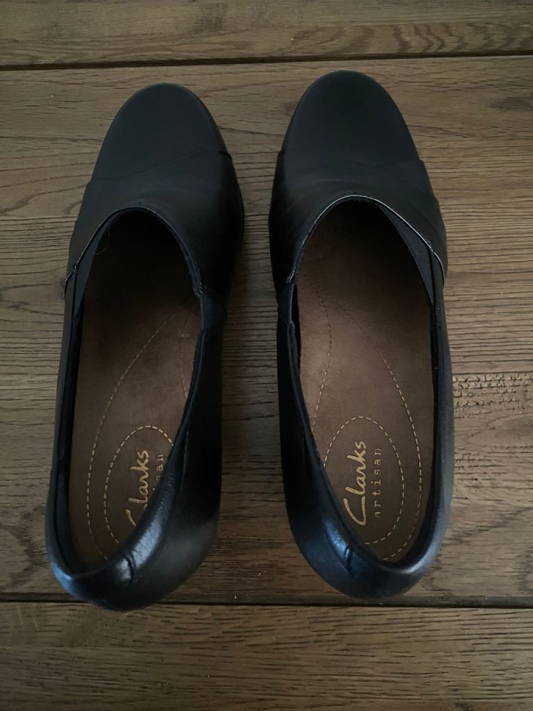Ladies black leather shoes brand new still in box