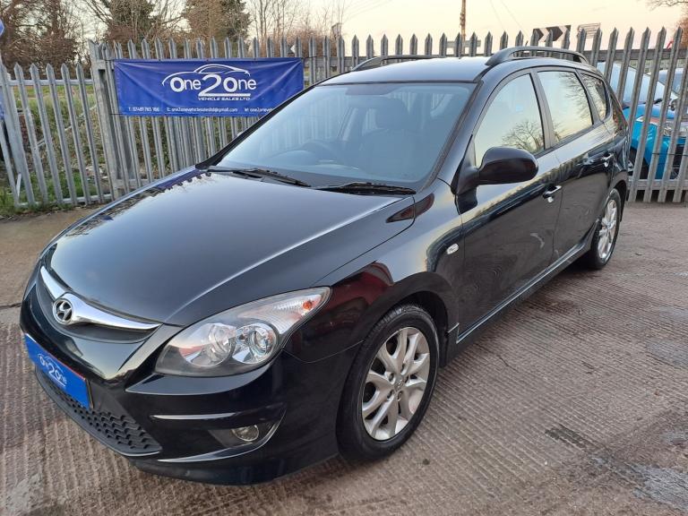 HYUNDAI I30 1.6 CRDi Comfort 2011