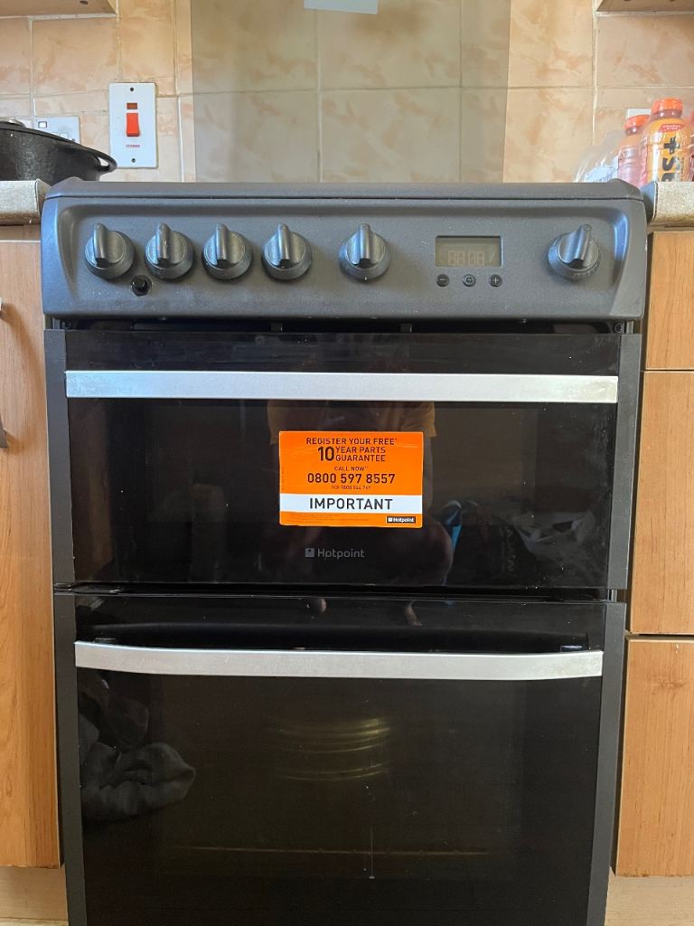 Hot point gas cooker with double oven