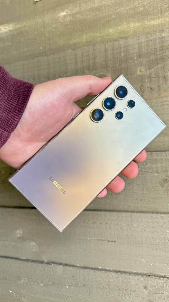 Like New Used Samsung Galaxy S24 Ultra Unlocked One Year Warranty 