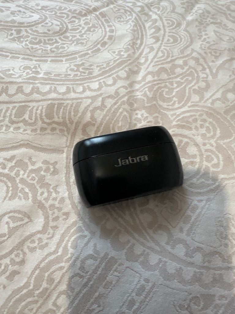 Jabra Elite 75t headphones