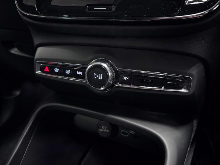 2023 Volvo XC40 Plus P8 AWD (408 hp) ESTATE Electric Automatic