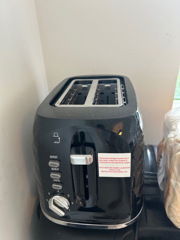 George Home toaster in perfectly new condition - MOVE-OUT STEAL DEAL