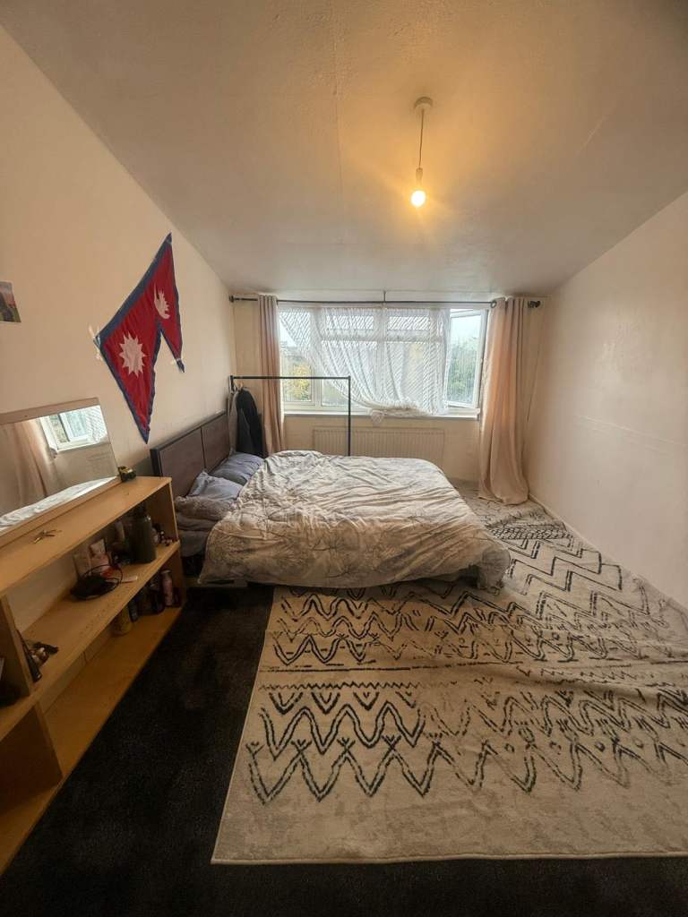 Large Double Bedroom Rent