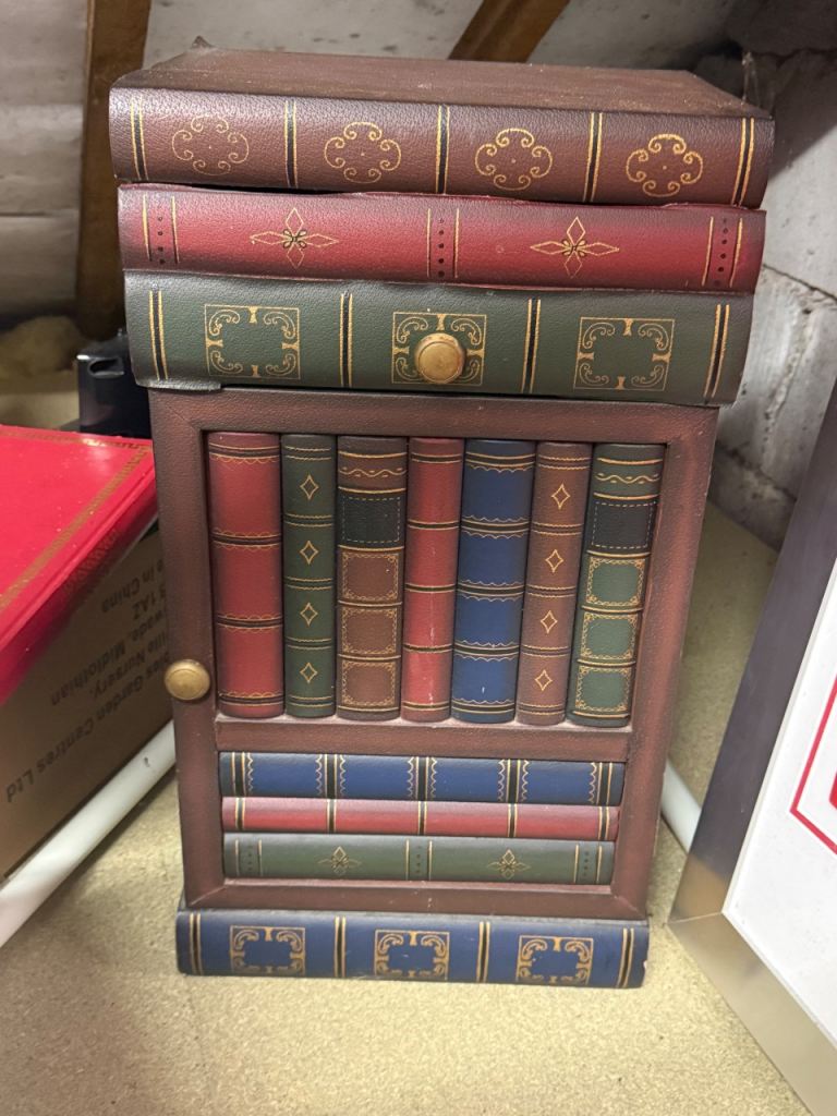 Books style unit