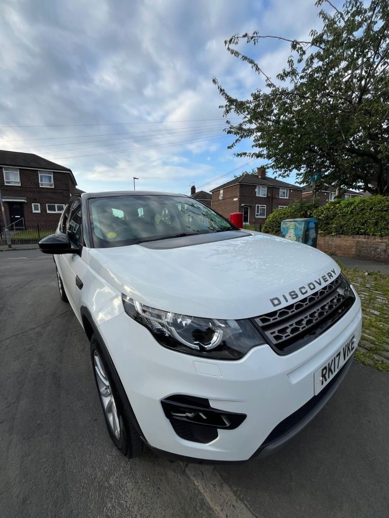Landrover discovery sport black and white for sale 