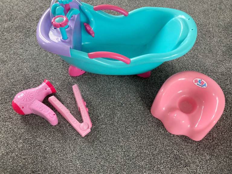 Baby Dolls bath, potty, hairdryer and straighteners