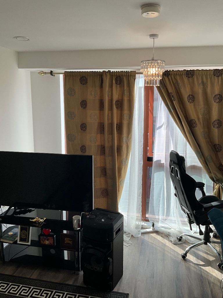 Double suit bedroom to rent