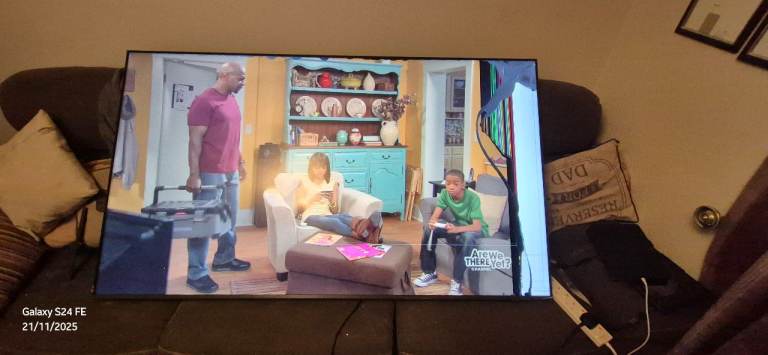 Samsung 75Inch Tv x6 spares or repairs 