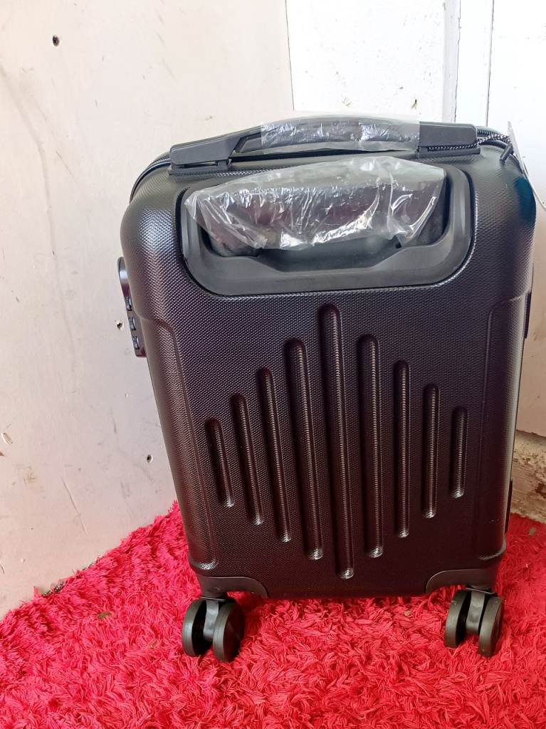 New Black Hard Case Cabin Suitcase with Wheels