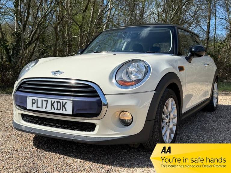 2017 MINI Hatch 1.5 Cooper Hatchback 3dr Petrol Manual Euro 6 (s/s) (136 ps) Hatchback Petrol Manual