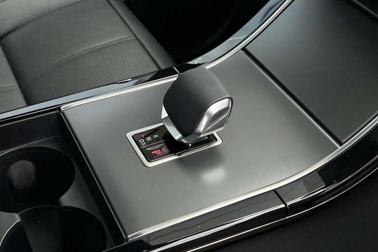 2025 Land Rover Range Rover Velar 2.0 D200 MHEV Dynamic SE SUV 5dr Diesel Auto 4WD Euro 6 (s/s) (...