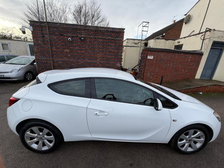 2014 Vauxhall Astra GTC 2.0 CDTi 16V Sport 3dr HATCHBACK DIESEL Manual