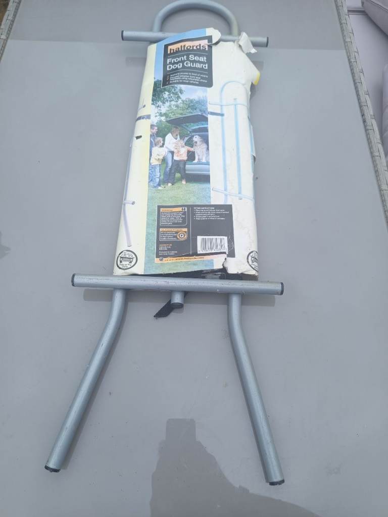 Halfords Front Seat Dog Guard - New 