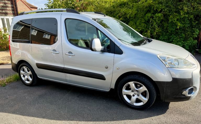 Peugeot Partner Tepee Outdoor 1.6 HDi Stimson Free Spirit professionally built micro camper