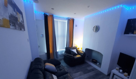 I bed Lovely Fully Furnished Small 1 Bed Self Contained flat