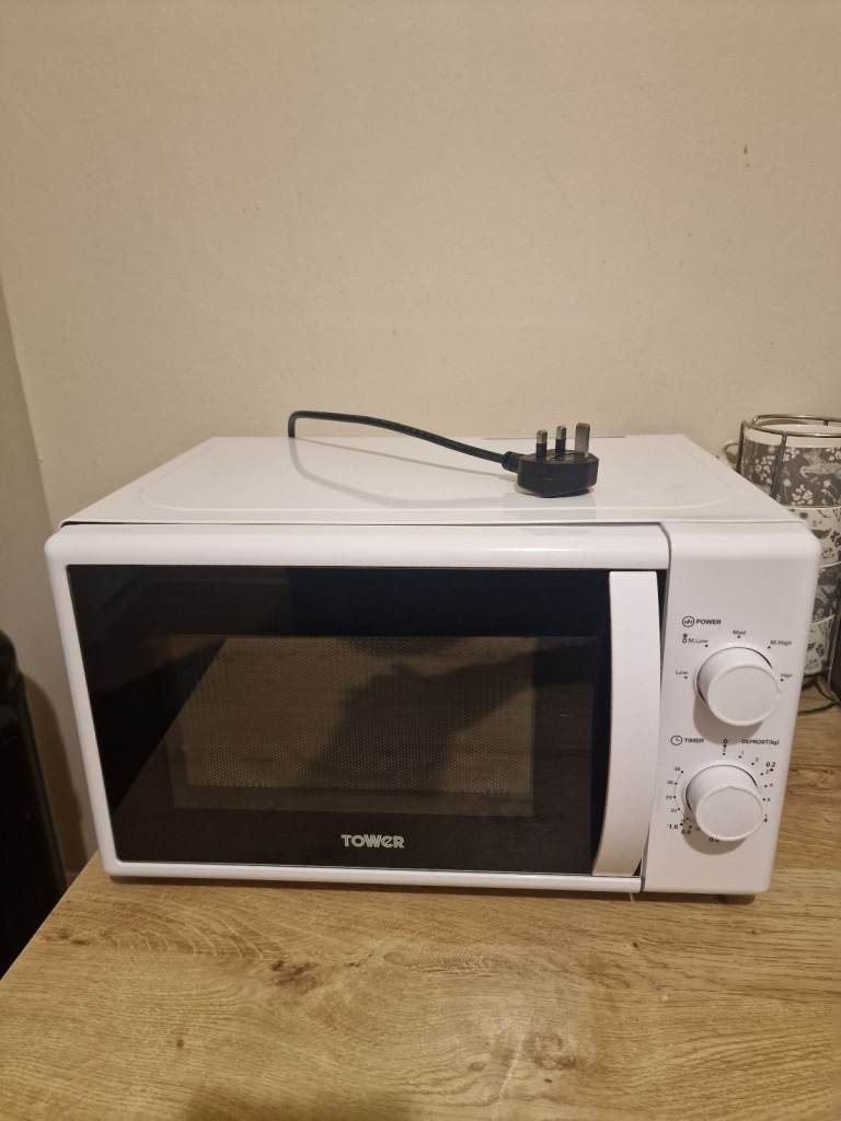 Tower microwave