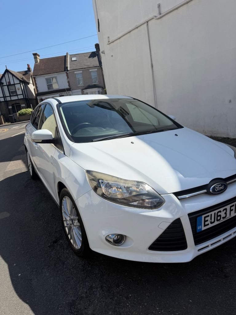 Ford, FOCUS, Hatchback, 2013, Manual, 998 (cc), 5 doors