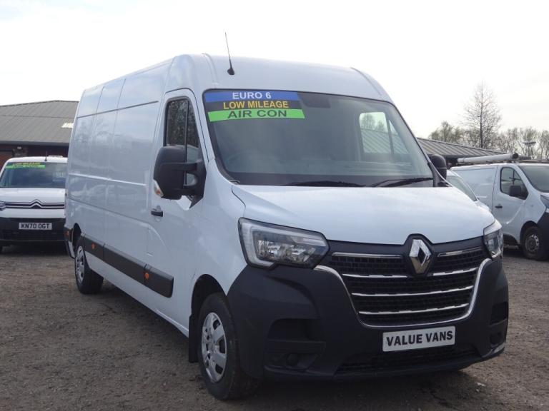 2021 Renault Master LM35dCi 135 Business+ Medium Roof Van PANEL VAN DIESEL Manual