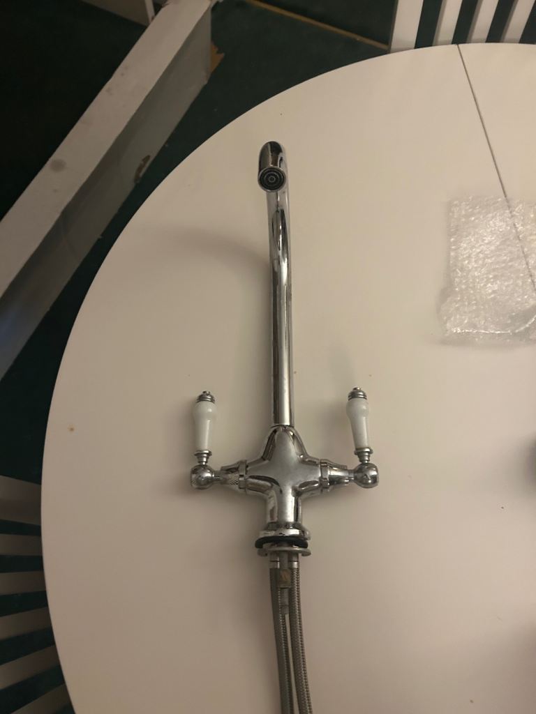 Kitchen mixer tap