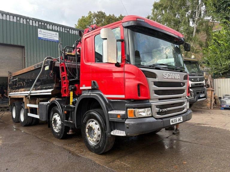 2016 SCANIA P370 8X4 GRAB TIPPER