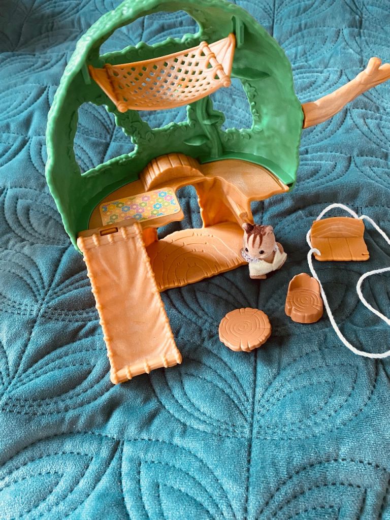 Sylvanian families tree house 