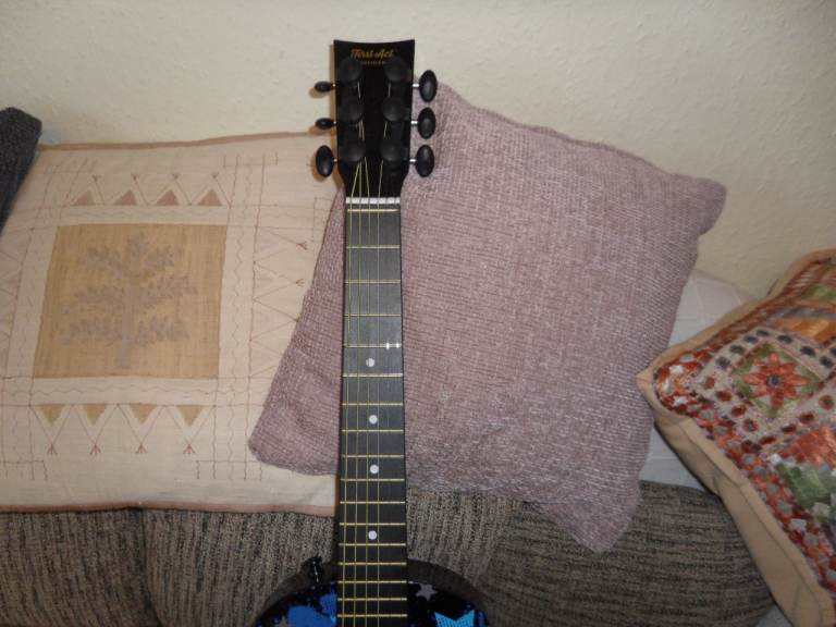 Acoustic Childrens Guitar  25 Inch – Colour Black  – No Carry Bag