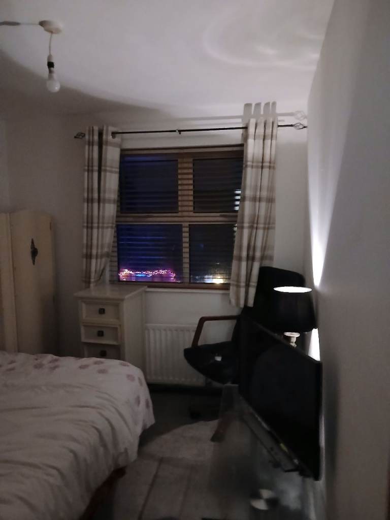 Double room available in Mayfield village 
