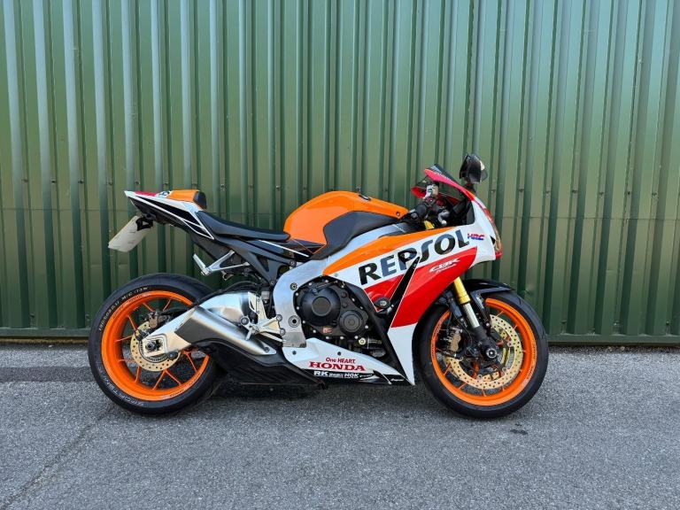 Honda CBR1000RR Fireblade 2015 Repsol Replica 2 Owners Standard Bike 24k 