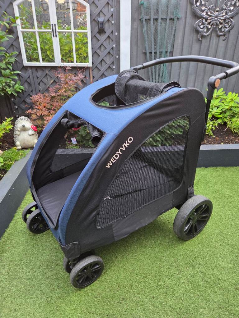 Large Dog Stroller. 