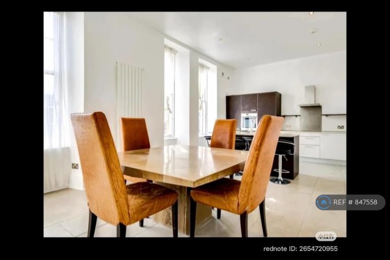 3 bedroom flat in Sandyford Place, Glasgow, G3 (3 bed) (#847558)