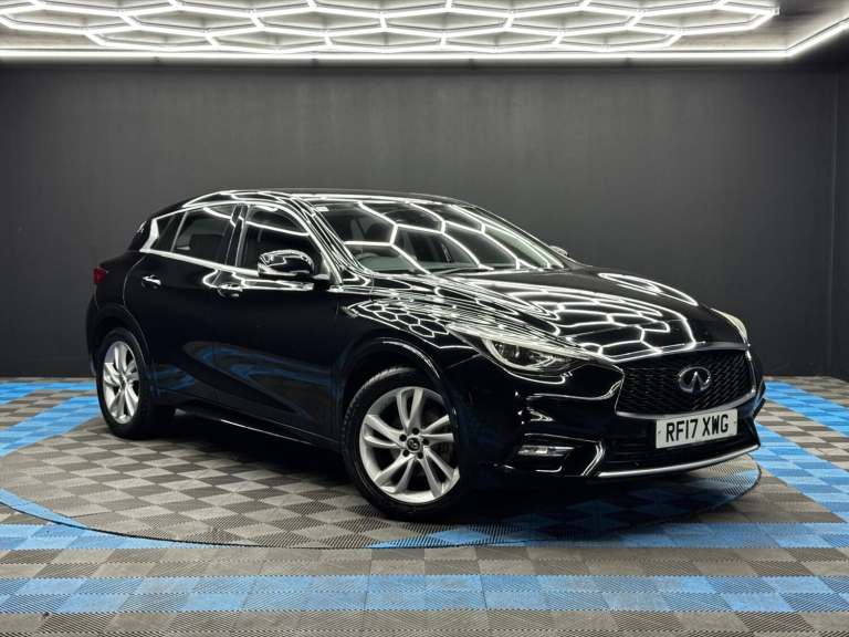 2017 Infiniti Q30 1.6T Premium InTouch Euro 6 (s/s) 5dr HATCHBACK Petrol Manual