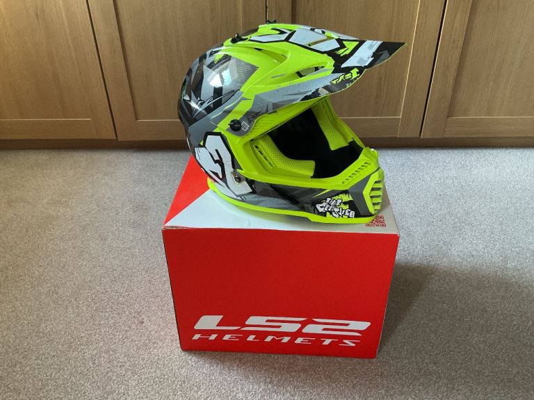 New LS2 Youth Motocross Helmet Size Small MX KIDS GEAR KIT THOR HUSQVARNA KTM HONDA PW50 YAMAHA QUAD