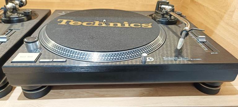 Technics 1210mk2 turntables pair, with Ortofon Carts and stylus