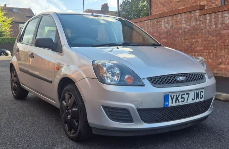 Auto - MOT-15/4/27. Service Hist. Parking Sensors. Ford Fiesta Style Climate - 1.6 Pet - 5 dr- 07/57