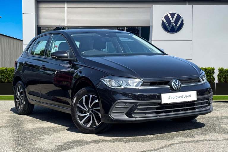 2022 Volkswagen Polo 1.0 TSI Life 5dr Ã¢Â­Â Parking sensors, Rear view camera Ã¢Â­Â Hatchback P...