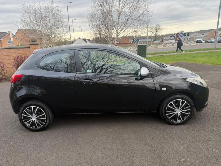 Mazda 2 1.3 PETROL 1 year MOT lez low miles