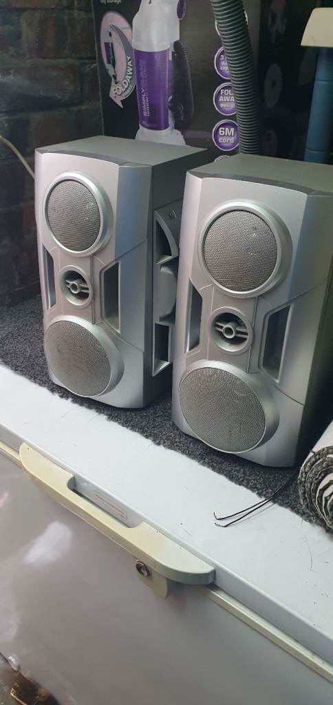Goodmans speakers 2728