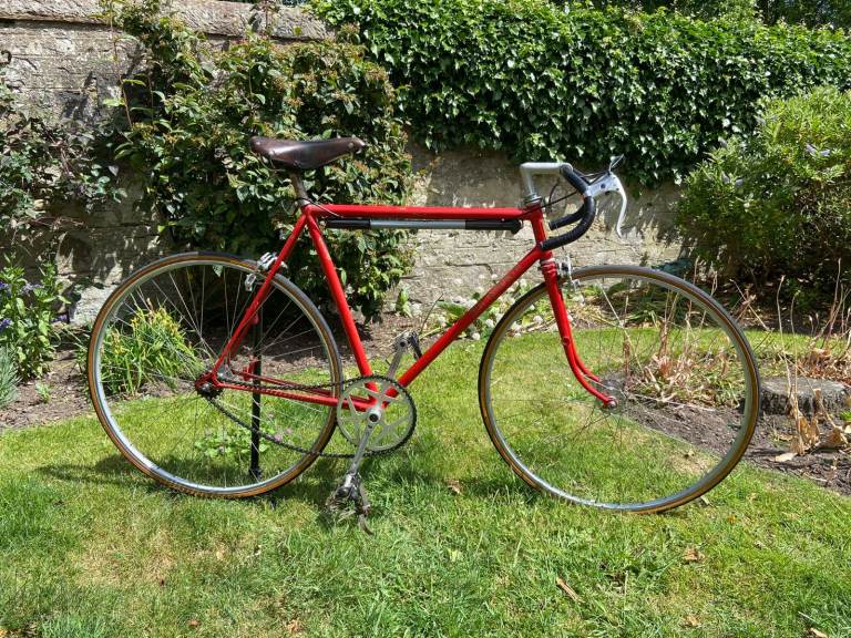 Vintage 1948/9 Holdsworth La Quelda