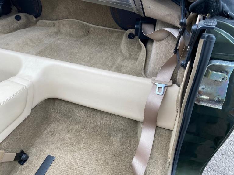 MG RV8 4.0 CONVERTIBLE WOODCOTE GREEN * TOP GRADE * 31000 MILES WITH 12 SERVICE 