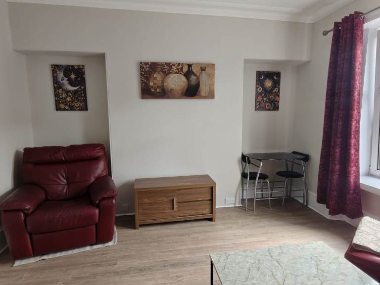1-bed flat for rent in Aberdeen AB25 3RX