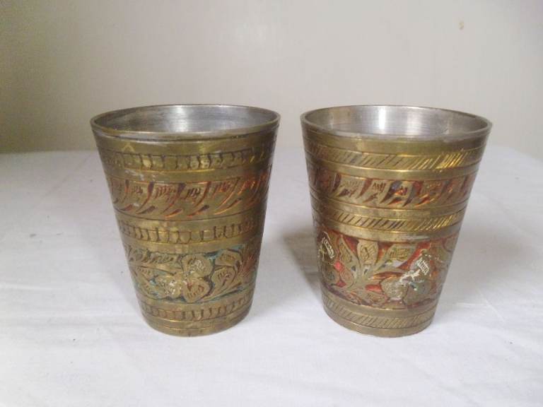 PAIR OF VINTAGE INDIAN BRASS BEAKERS