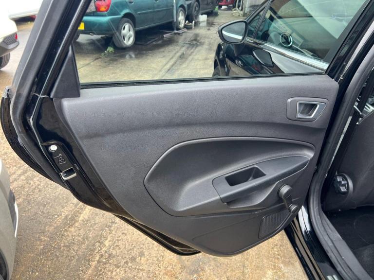 2016 Ford Fiesta 1.0 EcoBoost Titanium 5dr HATCHBACK PETROL Manual