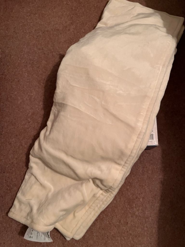 Luxury Heated Fleece Throw