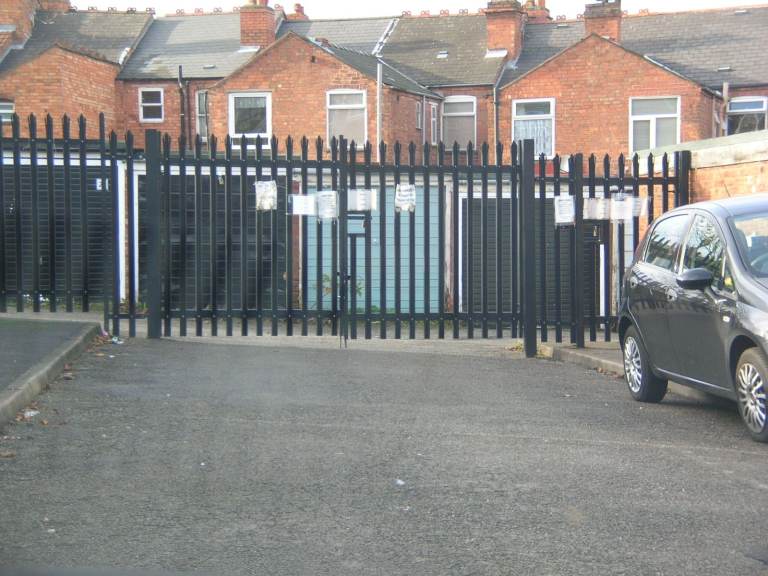 SECURE GARAGE ON GATED SITE - WARD END B8 2JE 