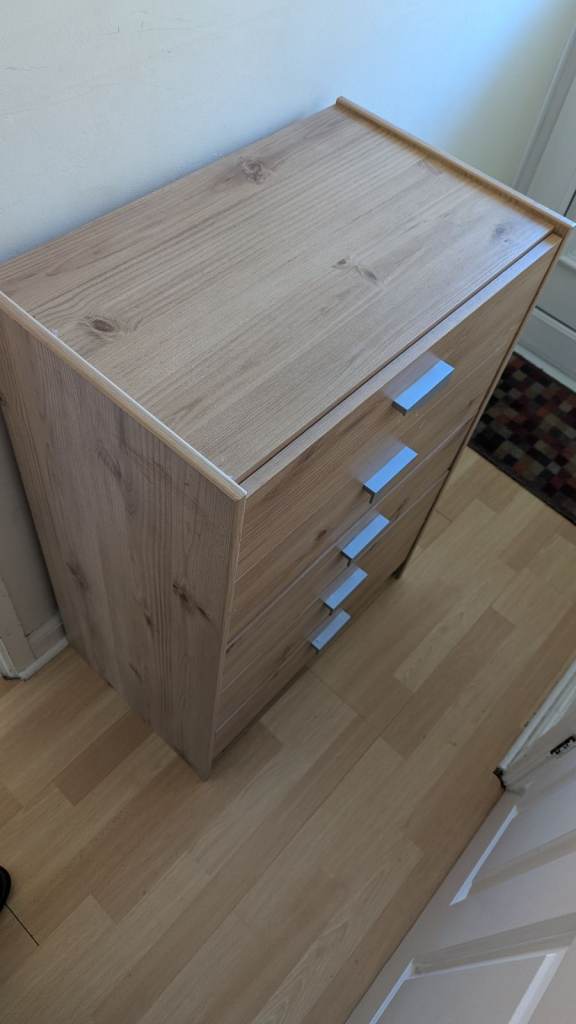 FREE Chest of Drawers – Needs Repair / Garage Use